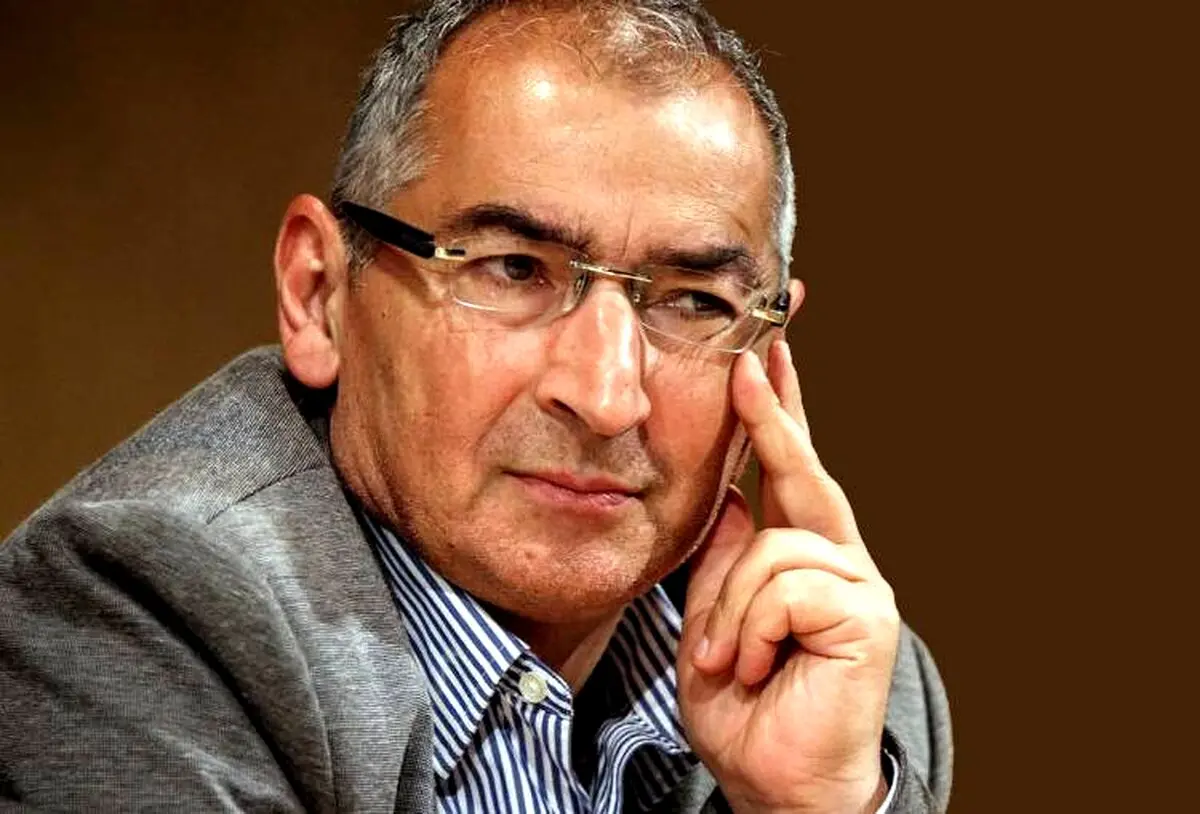 پیام روحانی به «حامیان دیروز» و «منتقدان امروز»/ صادق زیباکلام: حرف های روحانی تحت تاثیر فشار فضای مجازی بود/ امیدوار شدیم که روحانی شعارهایش را عملی کند/ روحانی قطعا شعارهای انتخاباتی اش را فراموش نکرده است/ رییس جمهور متوجه خواست های حامیانش شده است
