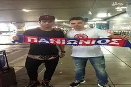 تیپ جالب مسعود شجاعی در فرودگاه آتن/ عکس