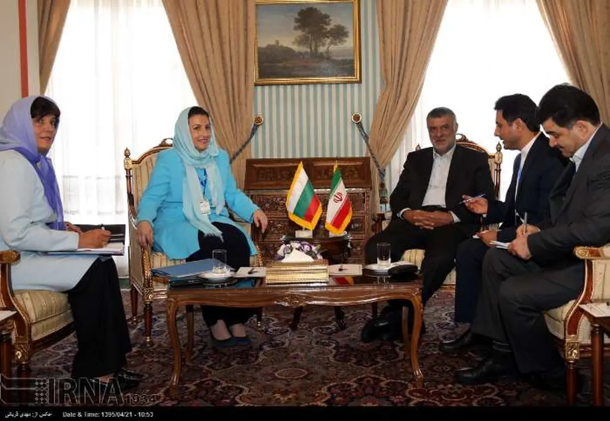 حجاب زنان دیپلمات بلغارستانی در ایران/ عکس