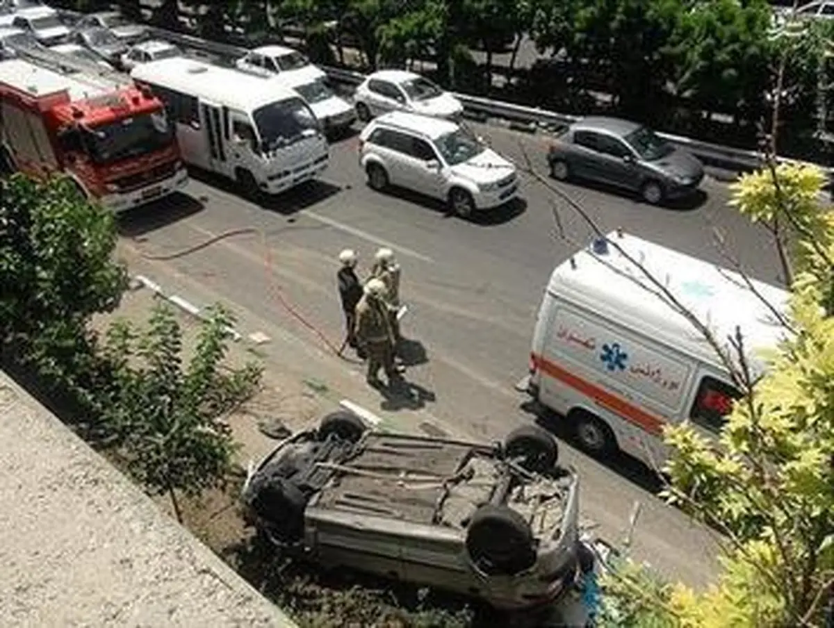 تصاویر واژگونی 206 بر اثر برخورد با بنز