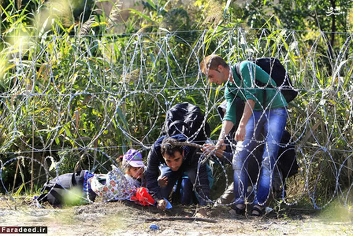 دستگیری پدر مقابل چشمان گریان دختر/تصاویر