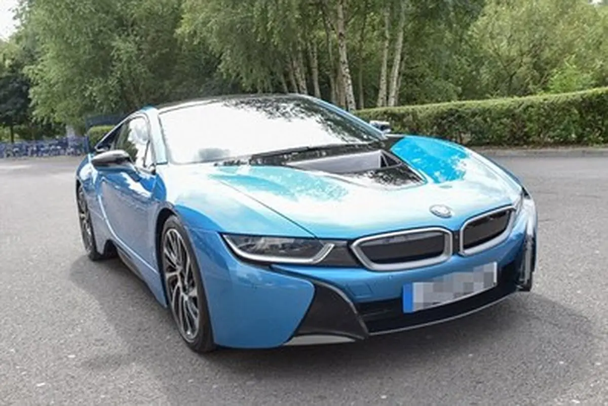 مالک باشگاه لستر برای قهرمانی BMW پاداش داد!/تصاویر
