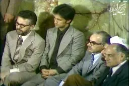 عکسی دیده‌نشده از ابراهیم یزدی در مراسم ترحیم شهید مطهری