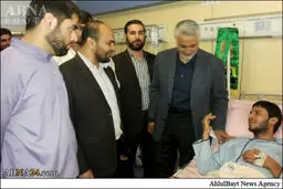 عیادت سردار سلیمانی از مجروحان جنگ با داعش/تصاویر