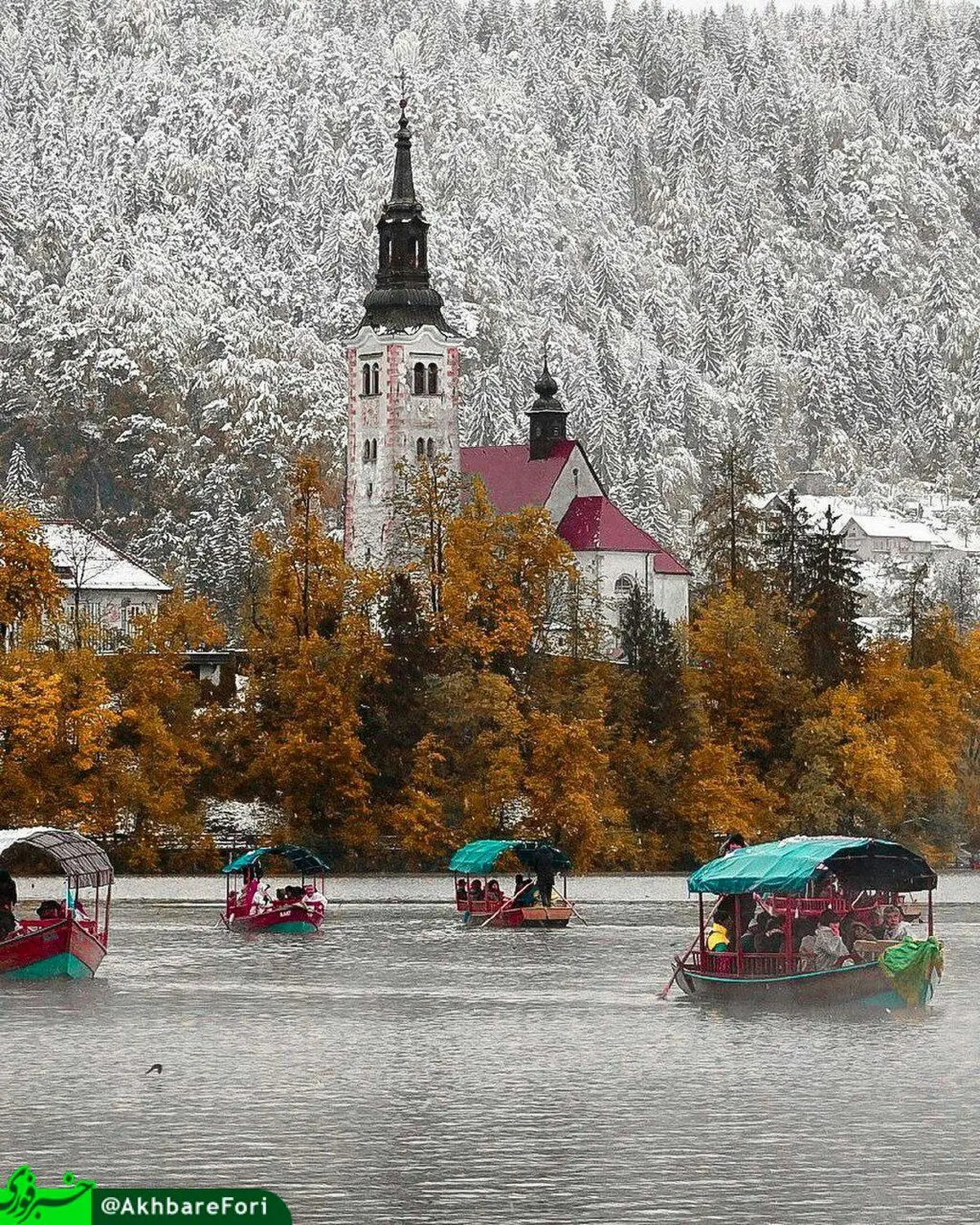 تصویری فوق العاده از پاییز برفی در دریاچه زیبای بلد در اسلوونی/عکس