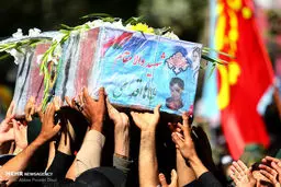 تشییع پیکر طاها اقدامی شهید ۴ ساله در اصفهان / تصاویر