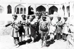 عکس دیده نشده از زائران کربلا در زمان قاجار