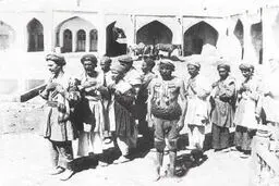 عکس دیده نشده از زائران کربلا در زمان قاجار