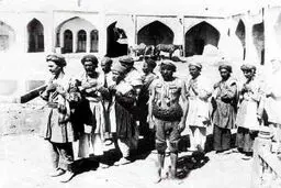 عکس دیده نشده از زائران کربلا در زمان قاجار