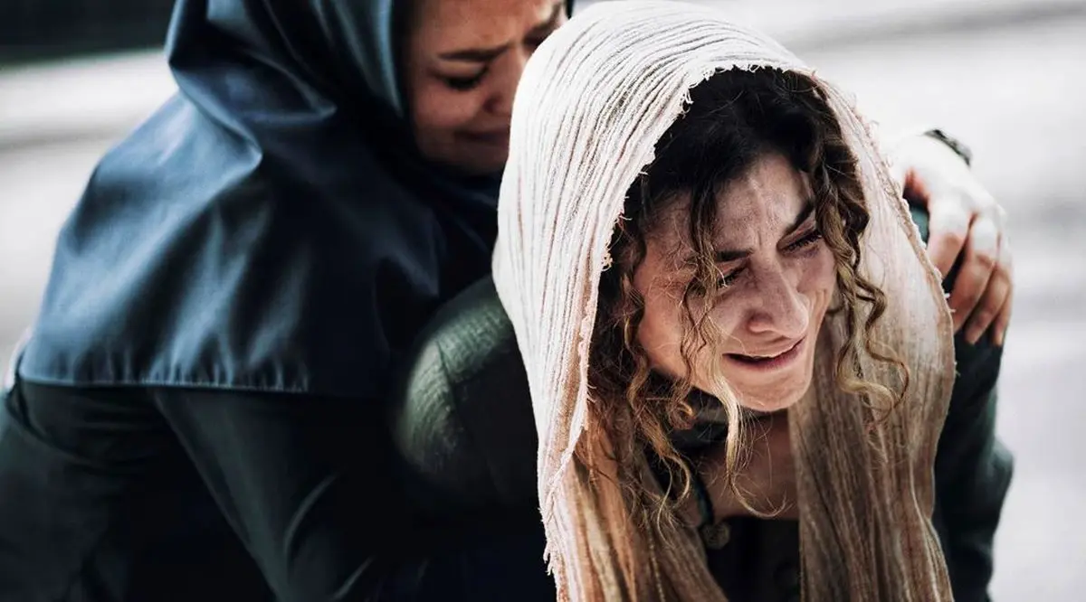 ویشکا آسایش در صحنه ای سخت از فیلم گورکن + عکس