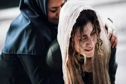 ویشکا آسایش در صحنه ای سخت از فیلم گورکن + عکس