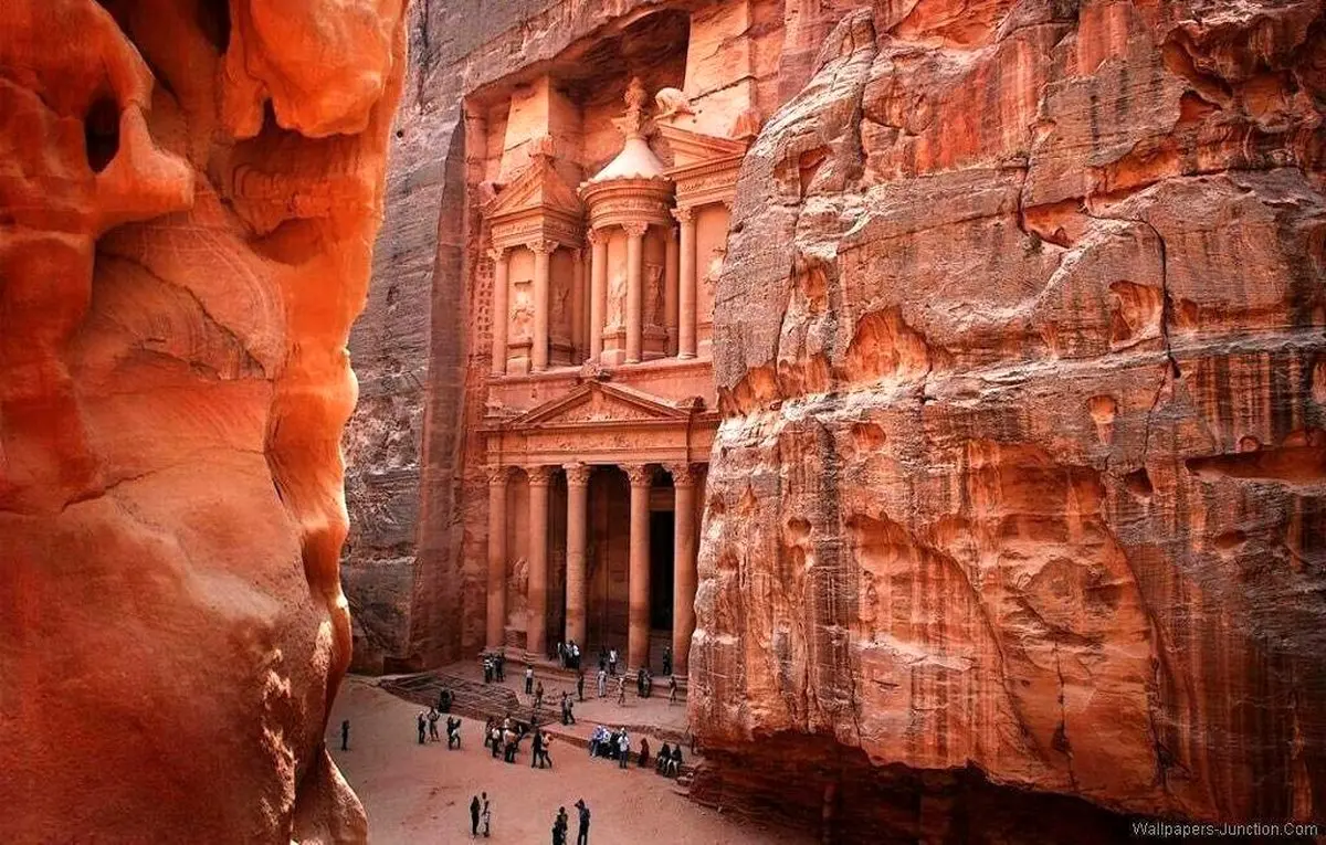 عکس: نمایی از شهر تاریخی پترا