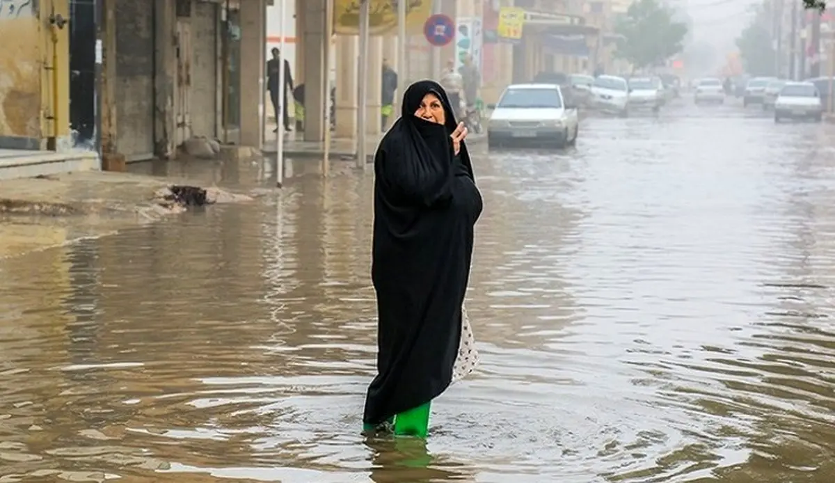 آخرین وضعیت سیل در جنوب کشور / نماینده دشتستان: اموال و دارایی مردم را سیل برده / رئیس سازمان مدیریت بحران: هیچ مبلغی برای مقابله با بلایای طبیعی به خوزستان داده نشد