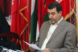 انتقاد نماینده اصولگرا از کابینه دوازدهم: قد و قامت برخی از وزرای پیشنهادی برای وزارت کوتاه است/ کابینه پیشنهادی نسبت به کابینه یازدهم تنزل داشت/ شاید سه وزیر از مجلس رای اعتماد نگیرند