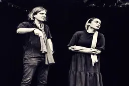 عکس / مارال فرجاد در نمایی از تئاتر دریاچه قو