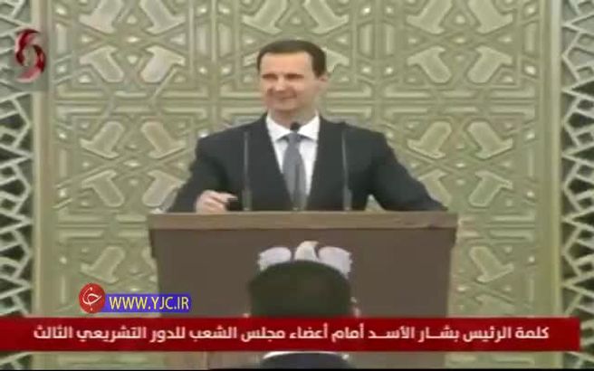 وقتي فشار رئيس جمهور هنگام سخنراني مي افتد! + ويدئو