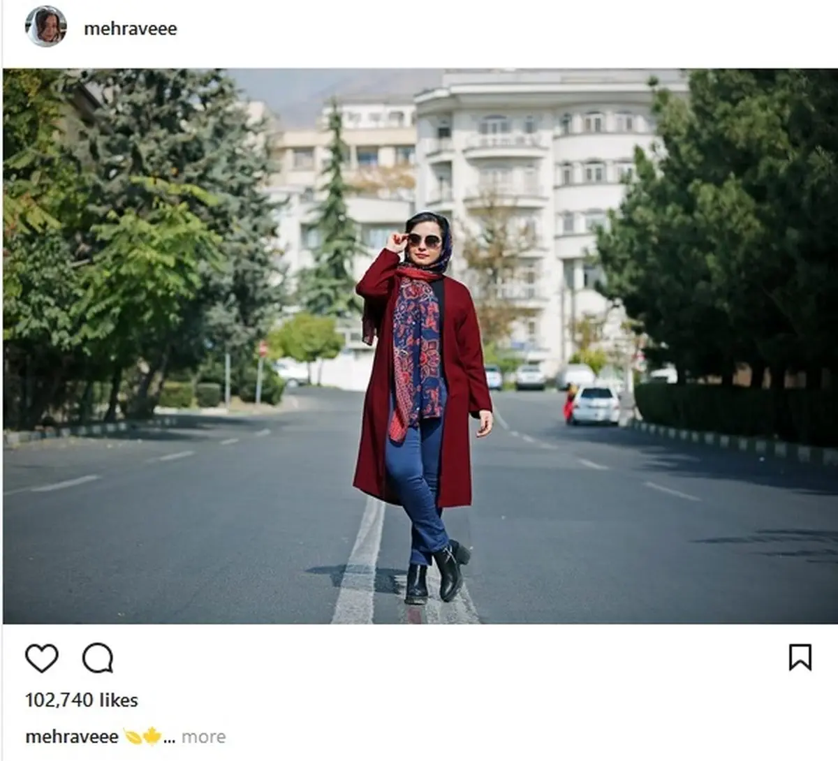 تیپ پاییزی مهراوه شریفی نیا وسط خیابان /عکس