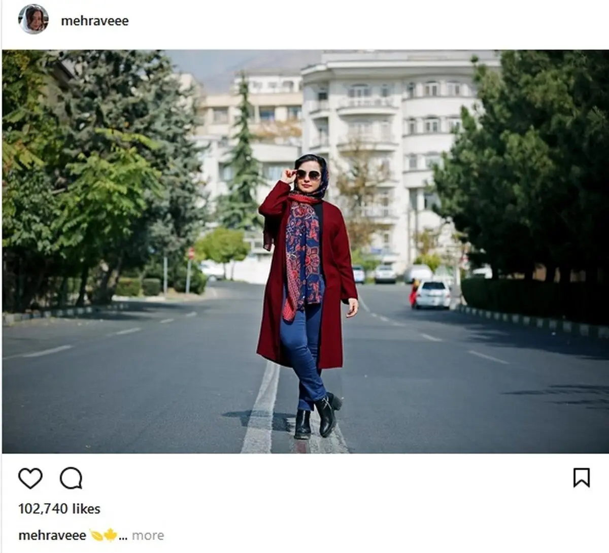تیپ پاییزی مهراوه شریفی نیا وسط خیابان /عکس