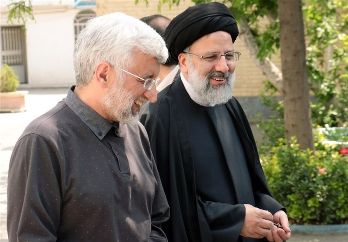 رئیسی نامزد نهایی اصولگرایان در ۱۴۰۰ است/ رئیسی نیاید، جلیلی گزینه دوم است/لاریجانی برای نامزدی در ۱۴۰۰ استجازه کرد و قطعا میآید/ درباره معاون اولی جلیلی در دولت رئیسی صبحتی نشده