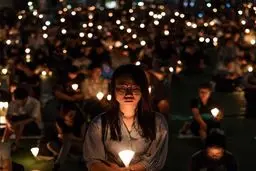 تصاویری از یادبود هنگ‌کنگی‌ها برای تظاهراتی که در آن ۱۰هزارنفر کشته شدند