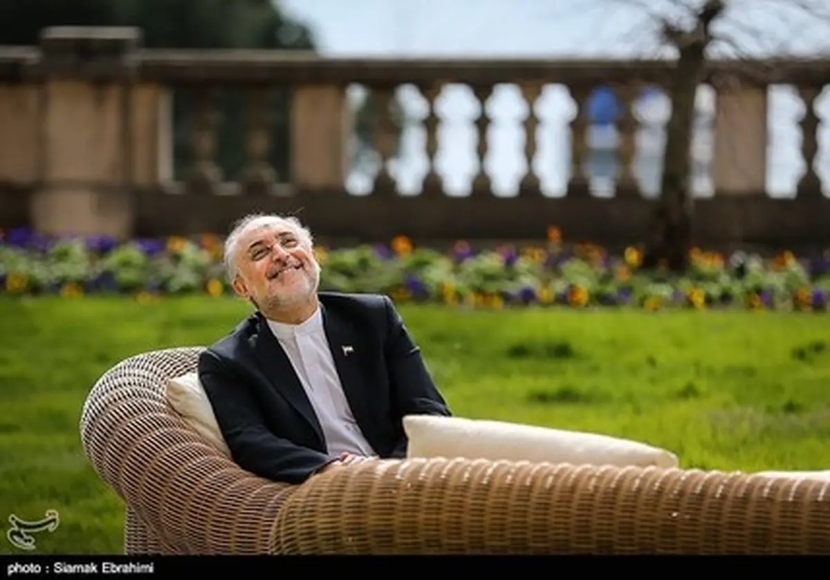 خوشحالی صالحی در مذاکرات هسته ای/ عکس