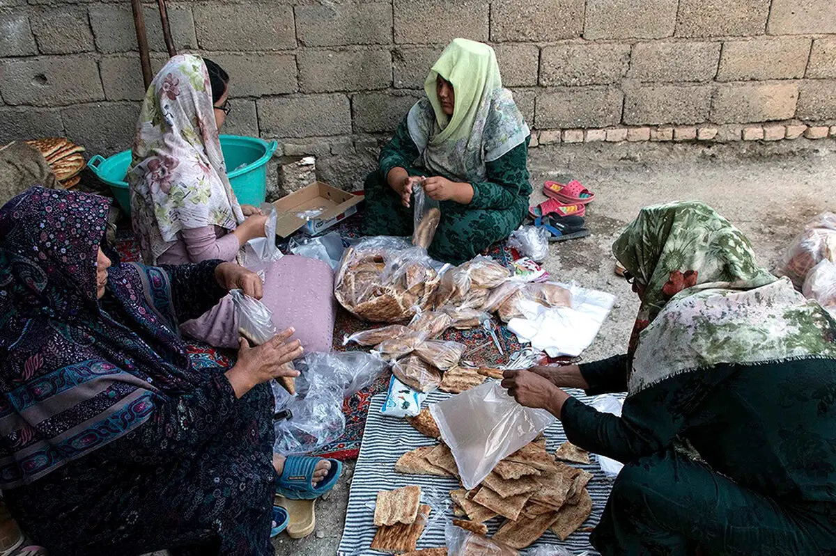 تصاویر/ افطاری ساده در آق قلا