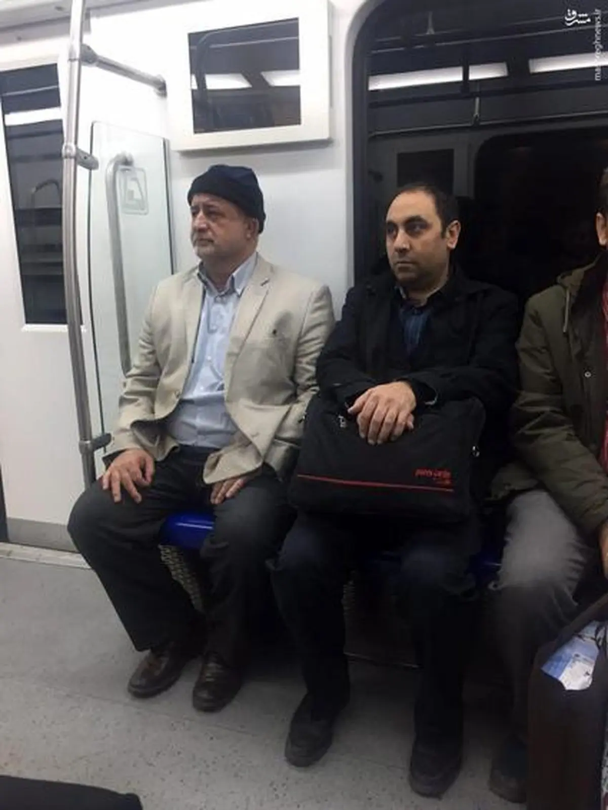 مترو سواری نادر قاضی پور/عکس