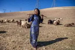 چند سکانس تصویری از «دختر کوچ نشین»، قهرمان کیک بوکسینگ ایران
