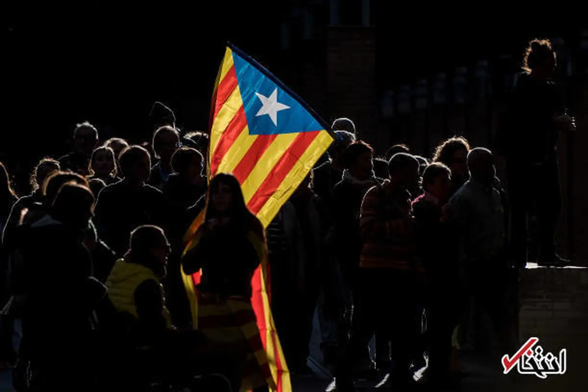 تظاهرات میلیونی مردم کاتالونیا در خیابان‌های بارسلون/تصاویر
