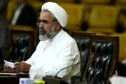 حسینیان: لاریجانی با کارگزارانی‌ها رابطه دارد/ رئیس مجلس در حال سازش با دولت است