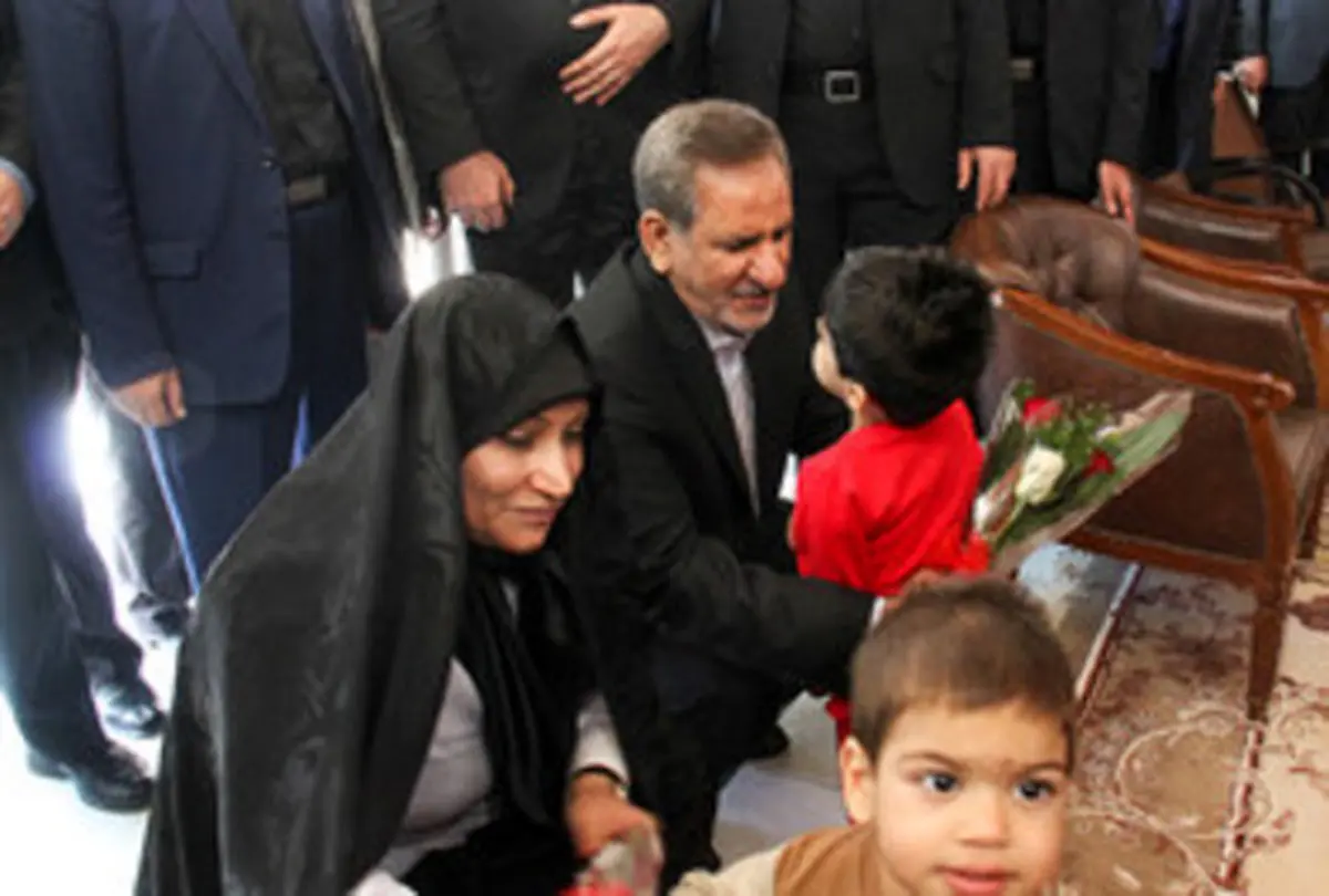 بازدیدمعاون اول روحانی از شیر خوارگاه آمنه و بیمارستان افضلی پور/ تصاویر