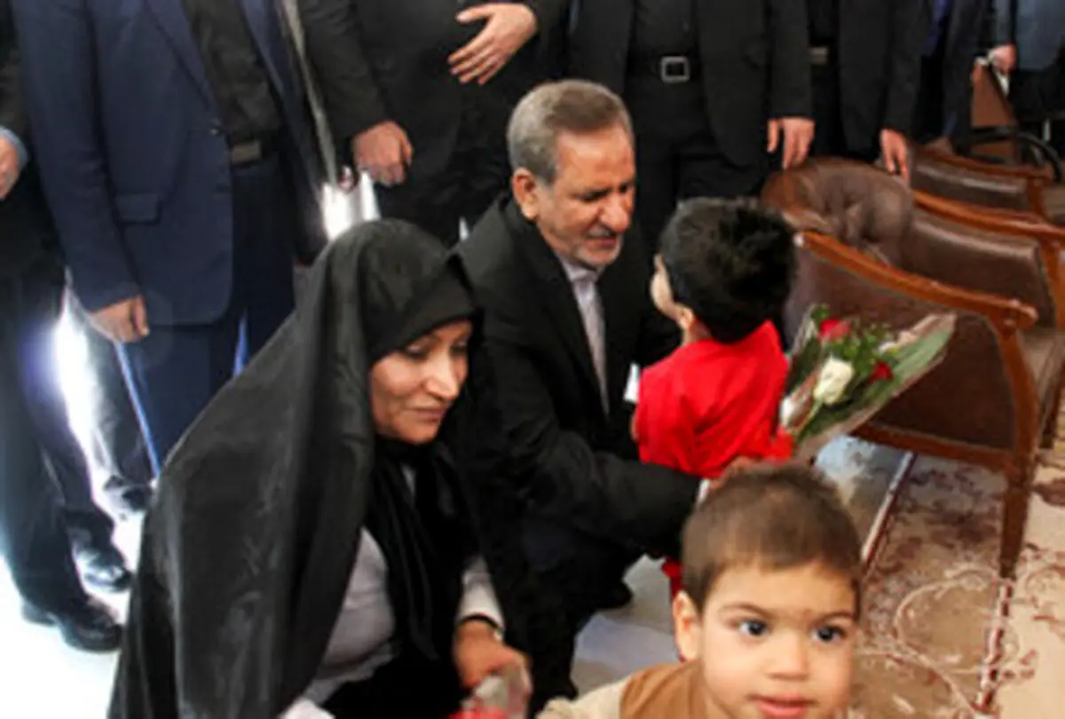 بازدیدمعاون اول روحانی از شیر خوارگاه آمنه و بیمارستان افضلی پور/ تصاویر
