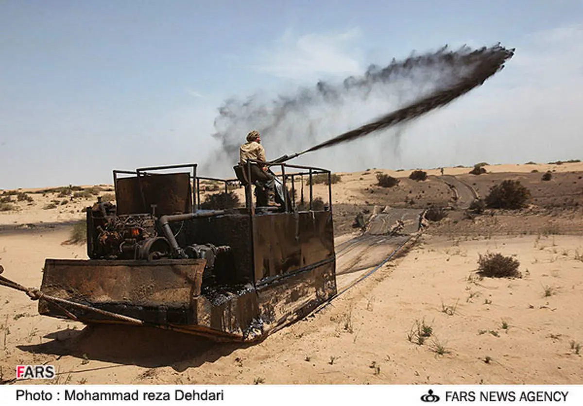 نگاهی به انواع مالچ پاشی در ایران؛ ویژگی ها و ضررها / از مالچ نفتی تا مالچ بیولوژیک