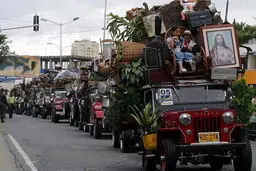 عجیب ترین رژه جهان + تصاویر