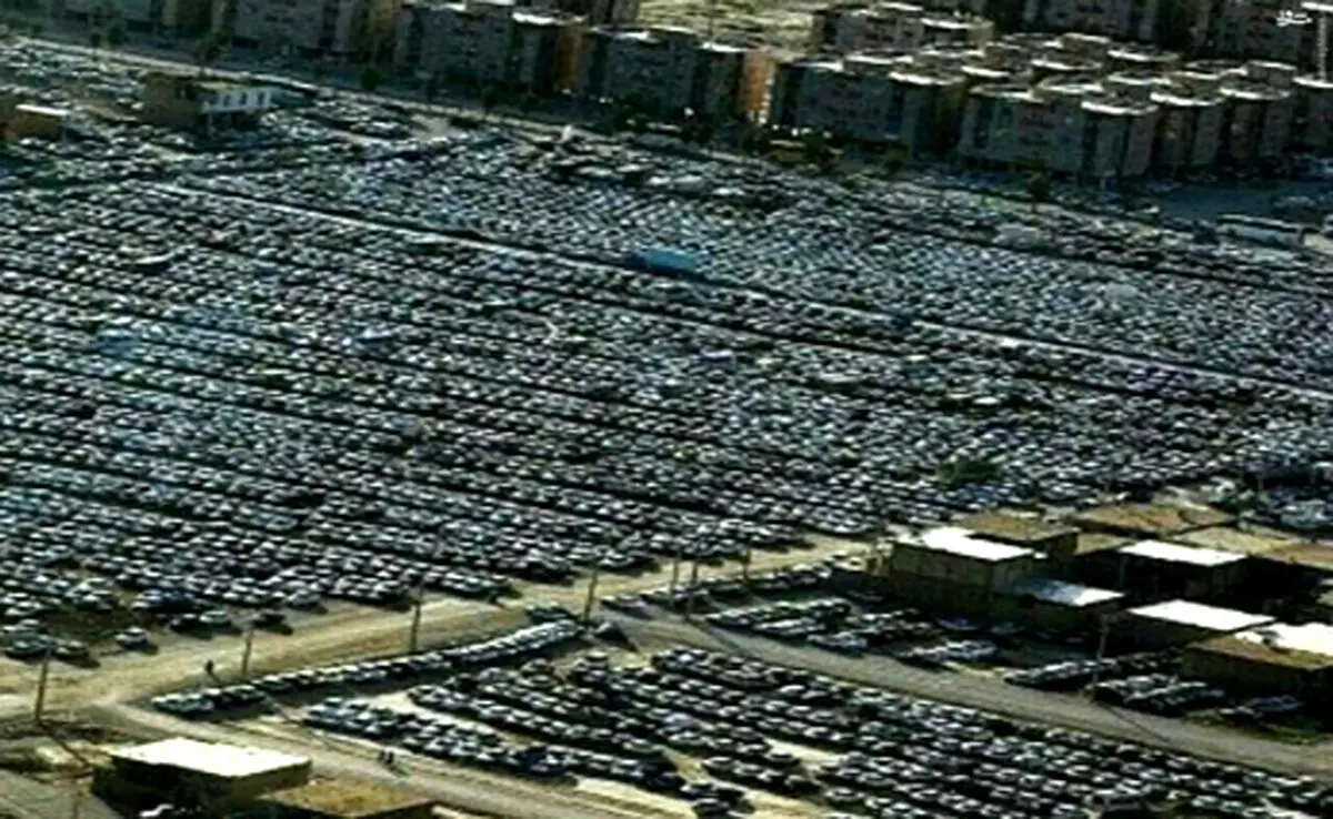عکس/ پارکینگ خودرو زائران در مرز مهران