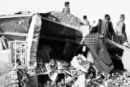 6 اسفند 1362- بمباران مناطق مسکونی شهر ها توسط رژیم بعثی عراق/عکس