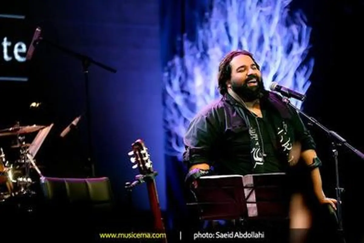 اجرای ویژه و به یاد ماندنی رضا صادقی در حضور امید حاجیلی ، میثم مروستی ، مهدی طارمی و .../تصاویر