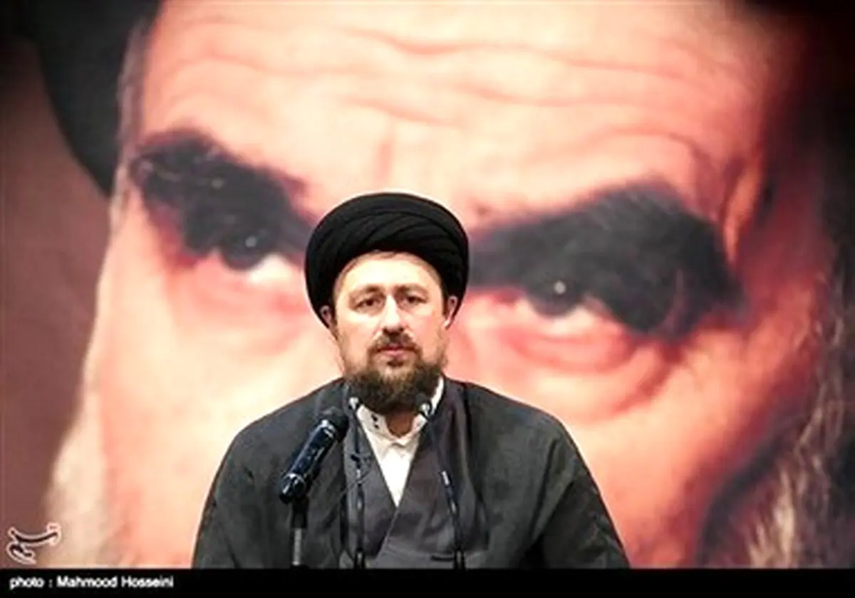 تجدید میثاق اعضای سازمان جوانان هلال احمر با آرمان های امام خمینی (ره)