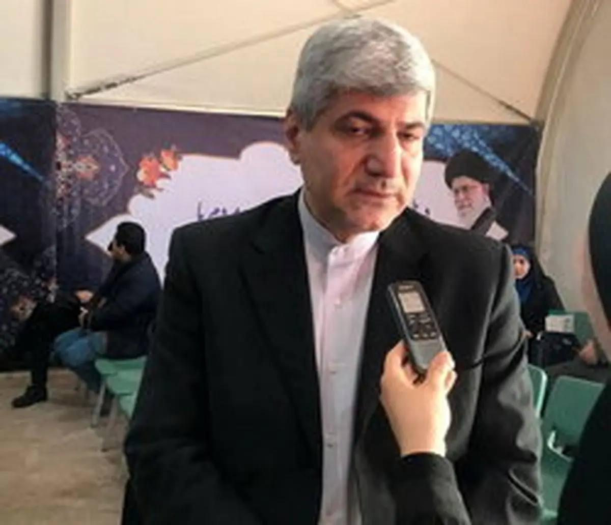 ثبت‌نام یک دیپلمات در انتخابات مجلس