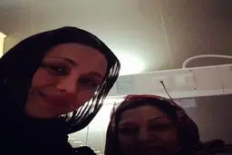 عکس/ سلفی بهنوش بختیاری و مادرش در بیمارستان