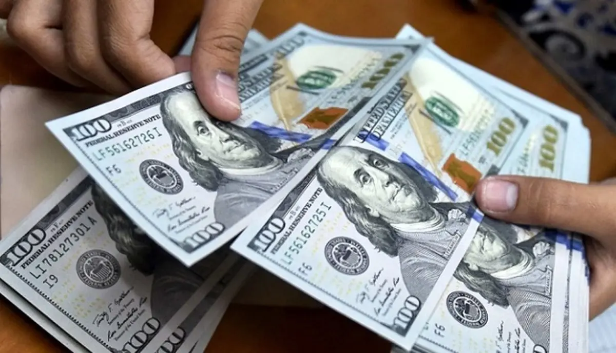 سقوط قیمت دلار در راه است؟ / قیمت دلار در بهمن ماه کاهش می‌یابد؟