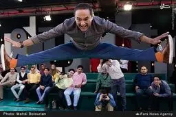 عکس/ انعطاف بدنی رامبد جوان!