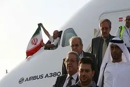 کدام خلبان ایرانی «ایرباس 380» را به تهران آورد +عکس