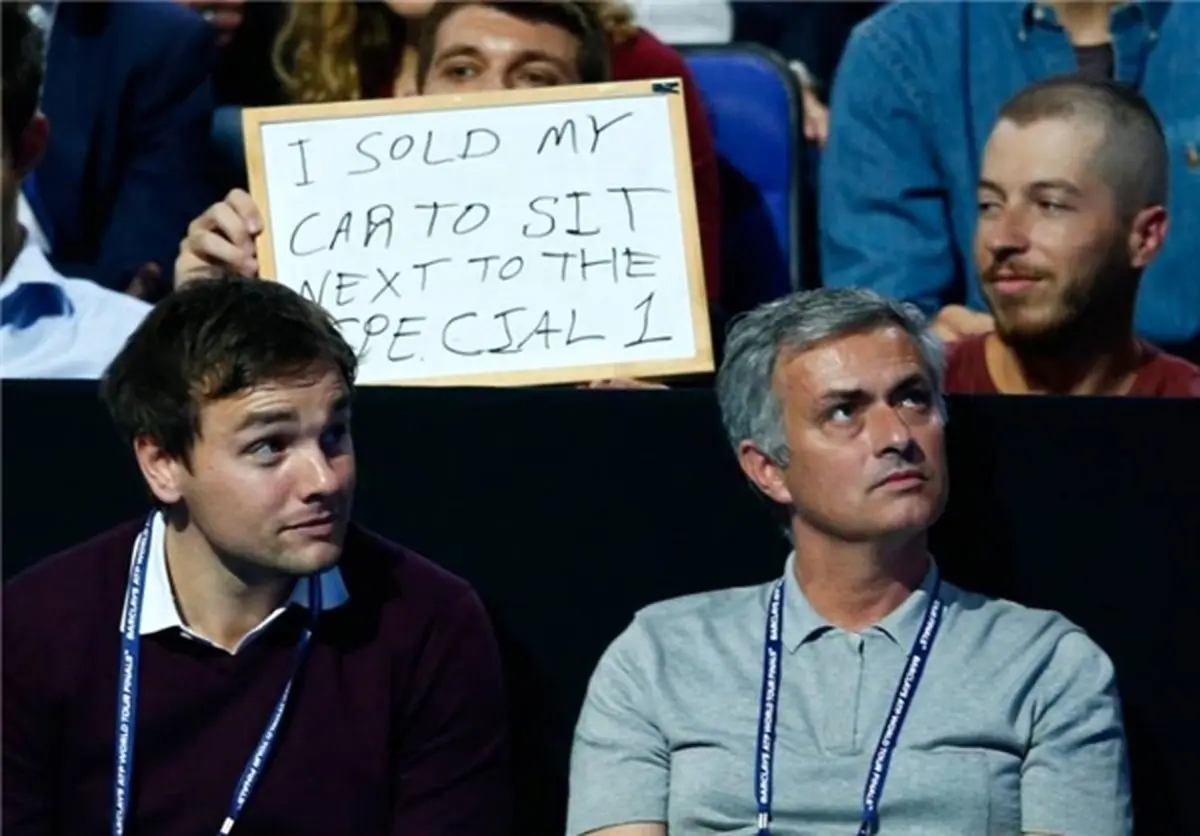 فروختن ماشین برای نشستن کنار آقای خاص/ عکس