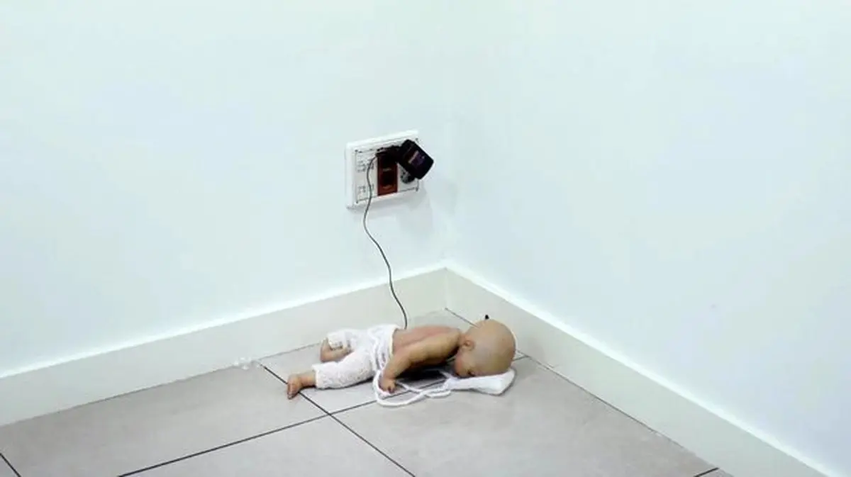 بچه‌های پلاستیکی و مادران افسرده+تصاویر