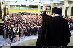دیدار هزاران نفر از دانشجویان و دانش آموزان با رهبر انقلاب/تصاویر