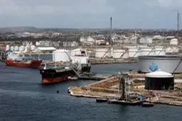 آمریکا تجارت سوخت با ونزوئلا را قطع می‌كند؟