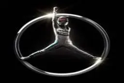 تغییر آرم مرسدس بنز/ عکس