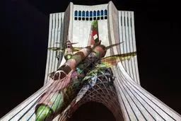 ویدئو مپینگ زیبا بر برج  ازادی