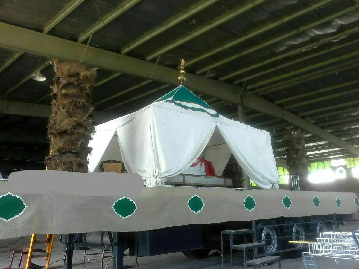 تصویری از آماده سازی ماشین حمل پیکر مطهر شهید محسن حججی